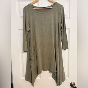 Cut Loose Boat Neck Sharkbite Hem Clay Swirl Design Lagenlook 3/4 Sleeve Top S